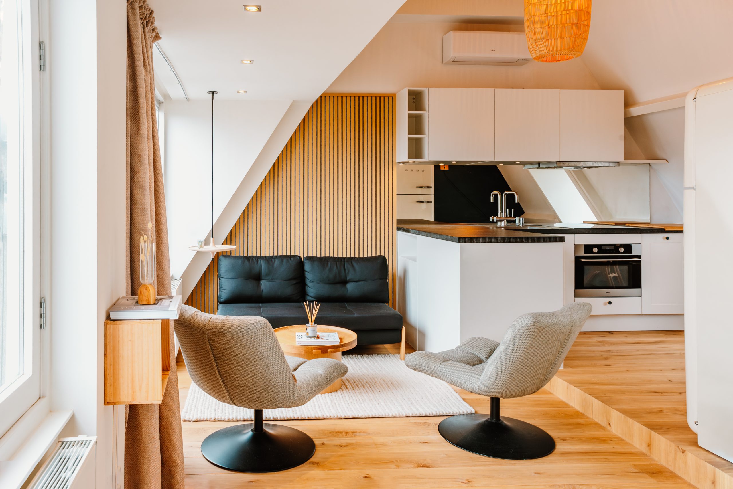 Fresh Look at A Renovated And Custom Made Apartment In Amsterdam